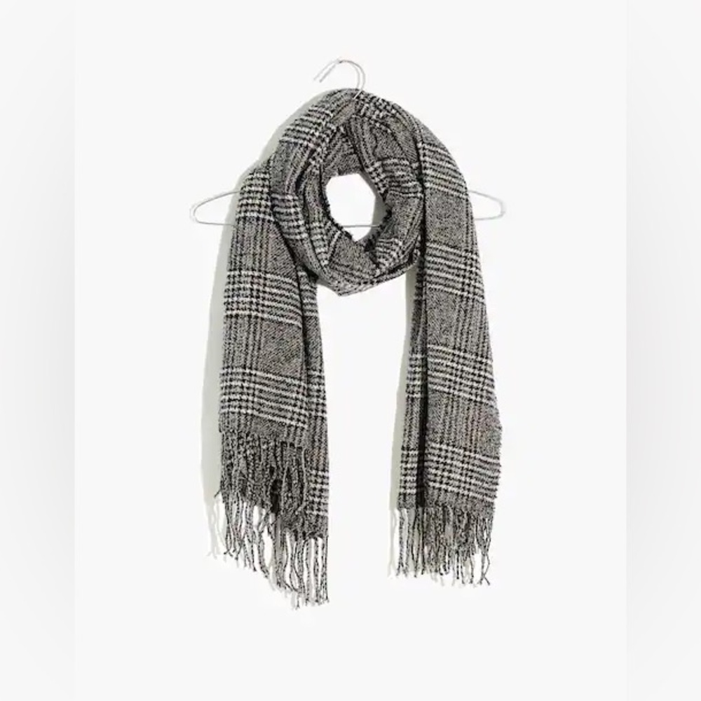 NWT Madewell Beattie Plaid Scarf in dusk grey